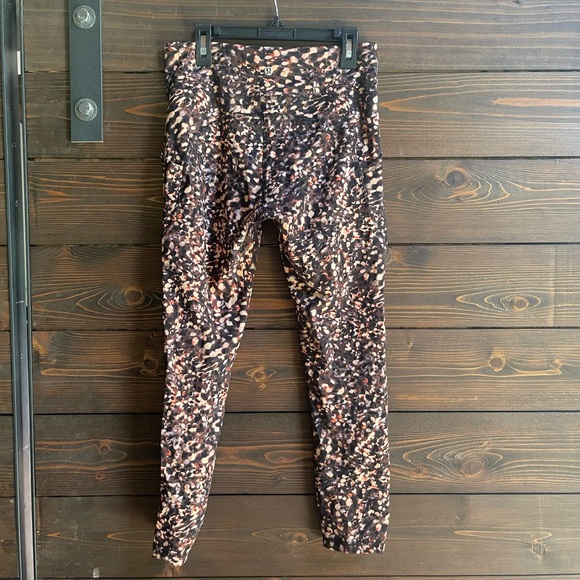 Lululemon Invigorate HR Tight Legging sz 8 - Picture 3 of 4